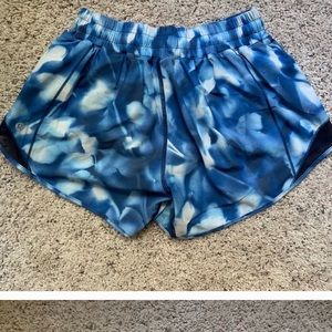 Lulu Lemon Hotty-Hot shorts